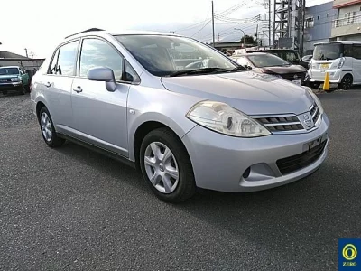 Nissan TIIDA LATIO