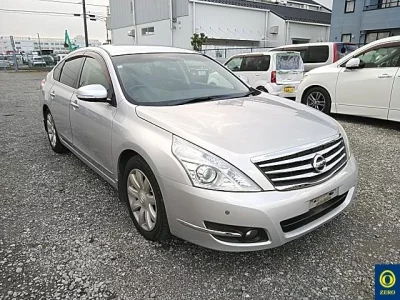 Nissan TEANA  с аукциона в Японии