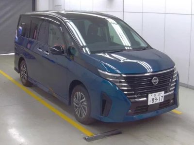 Nissan SERENA  с аукциона в Японии