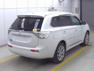 Mitsubishi OUTLANDER PHEV