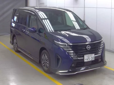 Nissan SERENA  с аукциона в Японии
