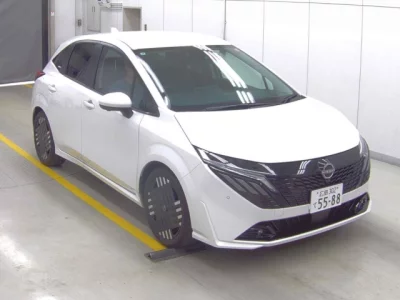Nissan AURA