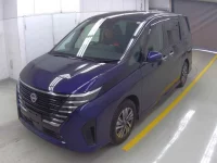 Nissan SERENA лот № 45 оценка 3.5  с аукциона в Японии 2