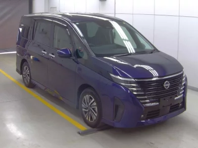 Nissan SERENA  с аукциона в Японии