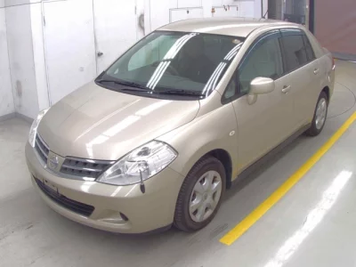 Nissan TIIDA LATIO