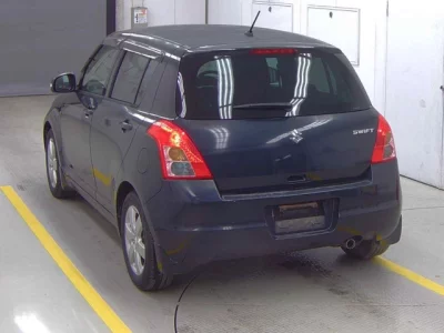 Suzuki SWIFT  с аукциона в Японии