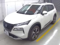 Nissan X-TRAIL лот № 1077 оценка 5  с аукциона в Японии 2