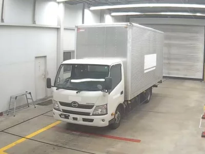 Hino DUTRO  с аукциона в Японии