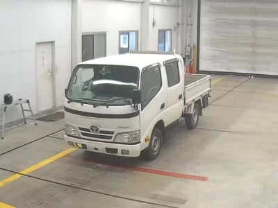 Toyota DYNA  с аукциона в Японии