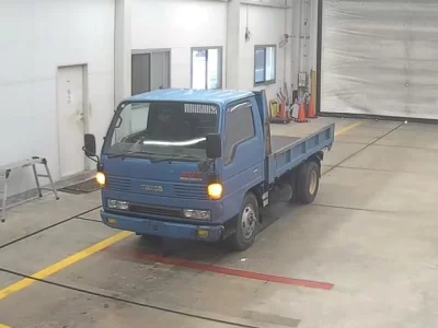 Mazda TITAN  с аукциона в Японии