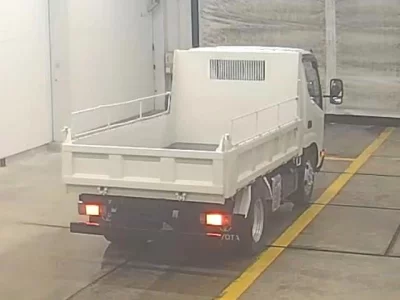 Toyota DYNA  с аукциона в Японии