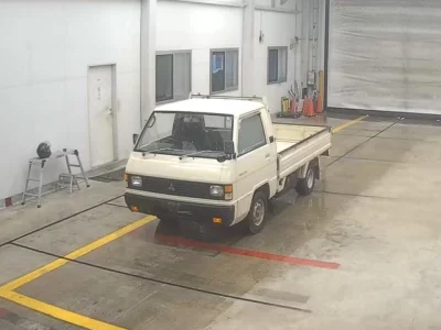 Mitsubishi DELICA TRUCK