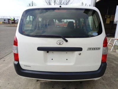 Toyota SUCCEED