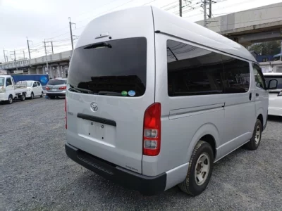 Toyota HIACE VAN  с аукциона в Японии