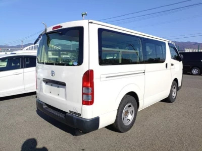 Toyota HiAce Van