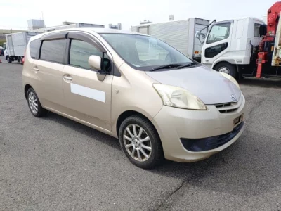 Toyota PASSO SETTE  с аукциона в Японии