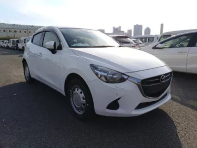 Mazda DEMIO  с аукциона в Японии