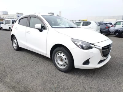 Mazda DEMIO  с аукциона в Японии