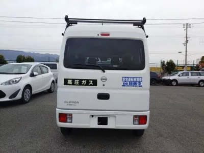Nissan CLIPPER VAN