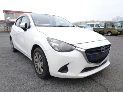 Mazda DEMIO  с аукциона в Японии