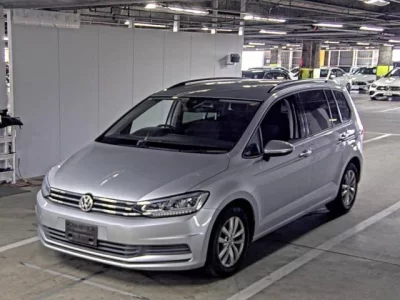 Volkswagen GOLF TOURAN