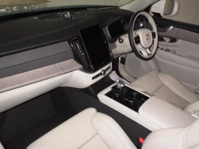 Volvo XC90  с аукциона в Японии