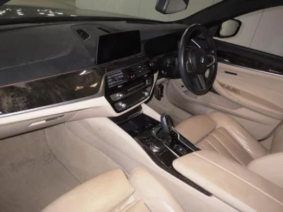BMW 5-Series  с аукциона в Японии