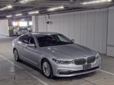BMW 5-Series  с аукциона в Японии
