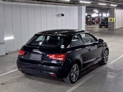Audi A1  с аукциона в Японии