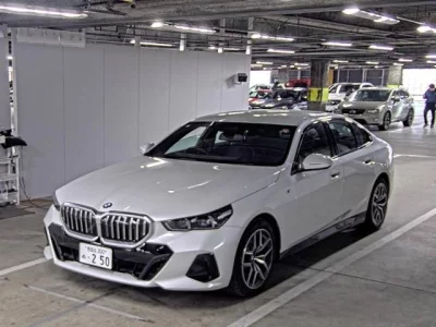 BMW 5-Series  с аукциона в Японии