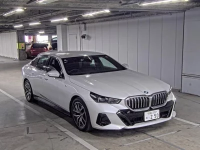 BMW 5-Series  с аукциона в Японии