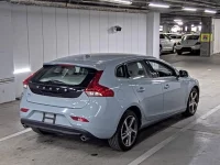 Volvo V40 лот № 857 оценка 4.5  с аукциона в Японии 1