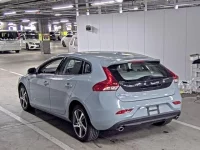Volvo V40 лот № 857 оценка 4.5  с аукциона в Японии 4