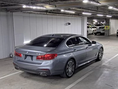 BMW 5-Series  с аукциона в Японии