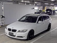 BMW 3-Series лот № 852 оценка 4  с аукциона в Японии 3