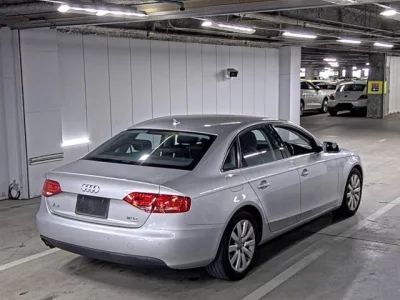 Audi A4  с аукциона в Японии