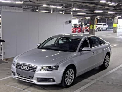 Audi A4  с аукциона в Японии