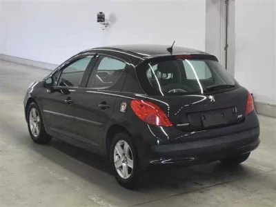 Peugeot 207  с аукциона в Японии