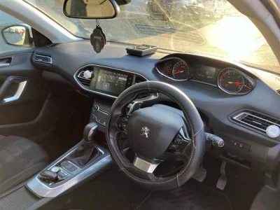 Peugeot 308  с аукциона в Японии