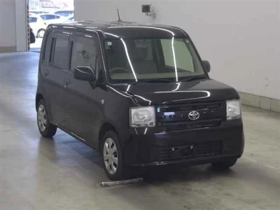 Toyota Pixis Space