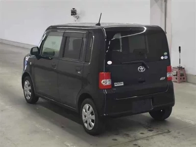 Toyota Pixis Space