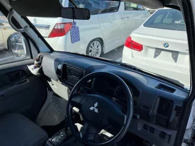 Mitsubishi MINICAB VAN