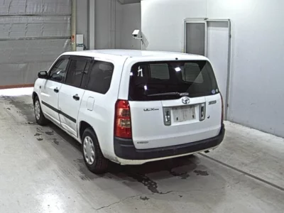 Toyota SUCCEED  с аукциона в Японии