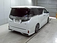 Toyota VELLFIRE лот № 1318 оценка 4  с аукциона в Японии 4