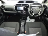 Toyota AQUA лот № 3062 оценка R  с аукциона в Японии 2