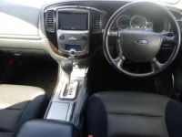 Ford ESCAPE лот № 9163 оценка R  с аукциона в Японии 2