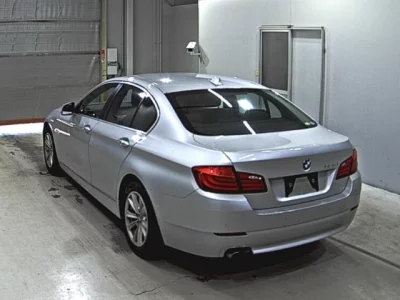 BMW 5-Series  с аукциона в Японии