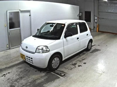 Daihatsu Esse