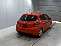 Peugeot 208 лот № 9197 оценка 3.5  с аукциона в Японии 4