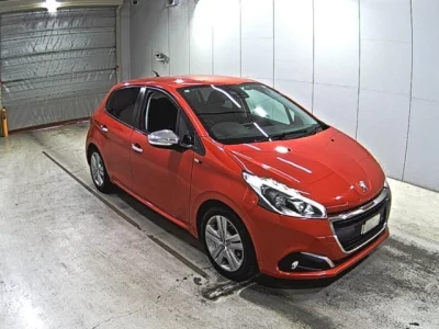 Peugeot 208  с аукциона в Японии